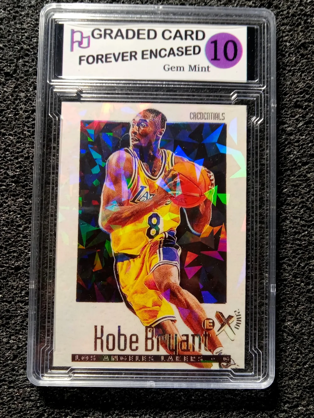 Kobe Bryant Los Angeles Lakers HOF Cracked Ice Basketball Rookie Card